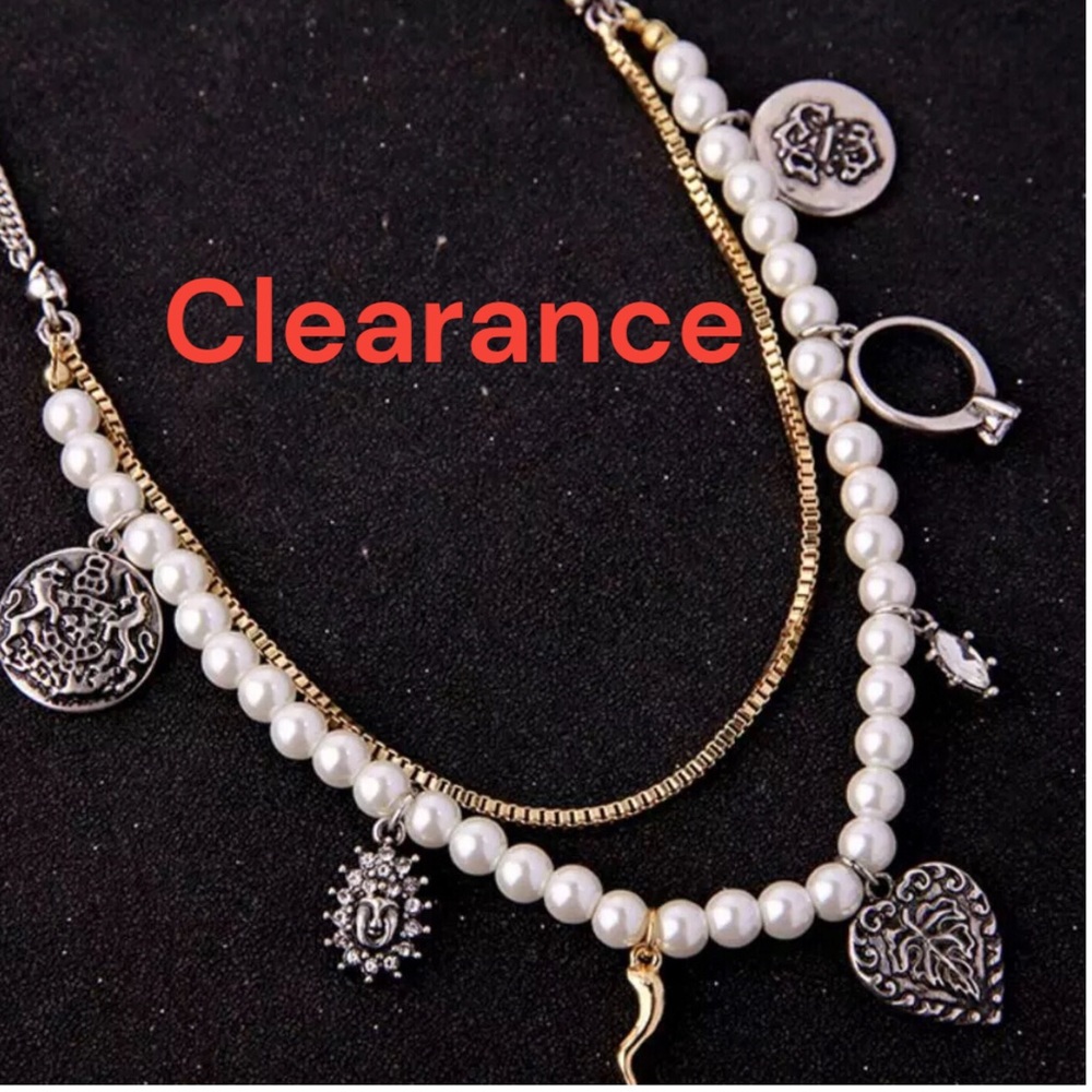 🔴 Charm & Pearls Layered Necklace